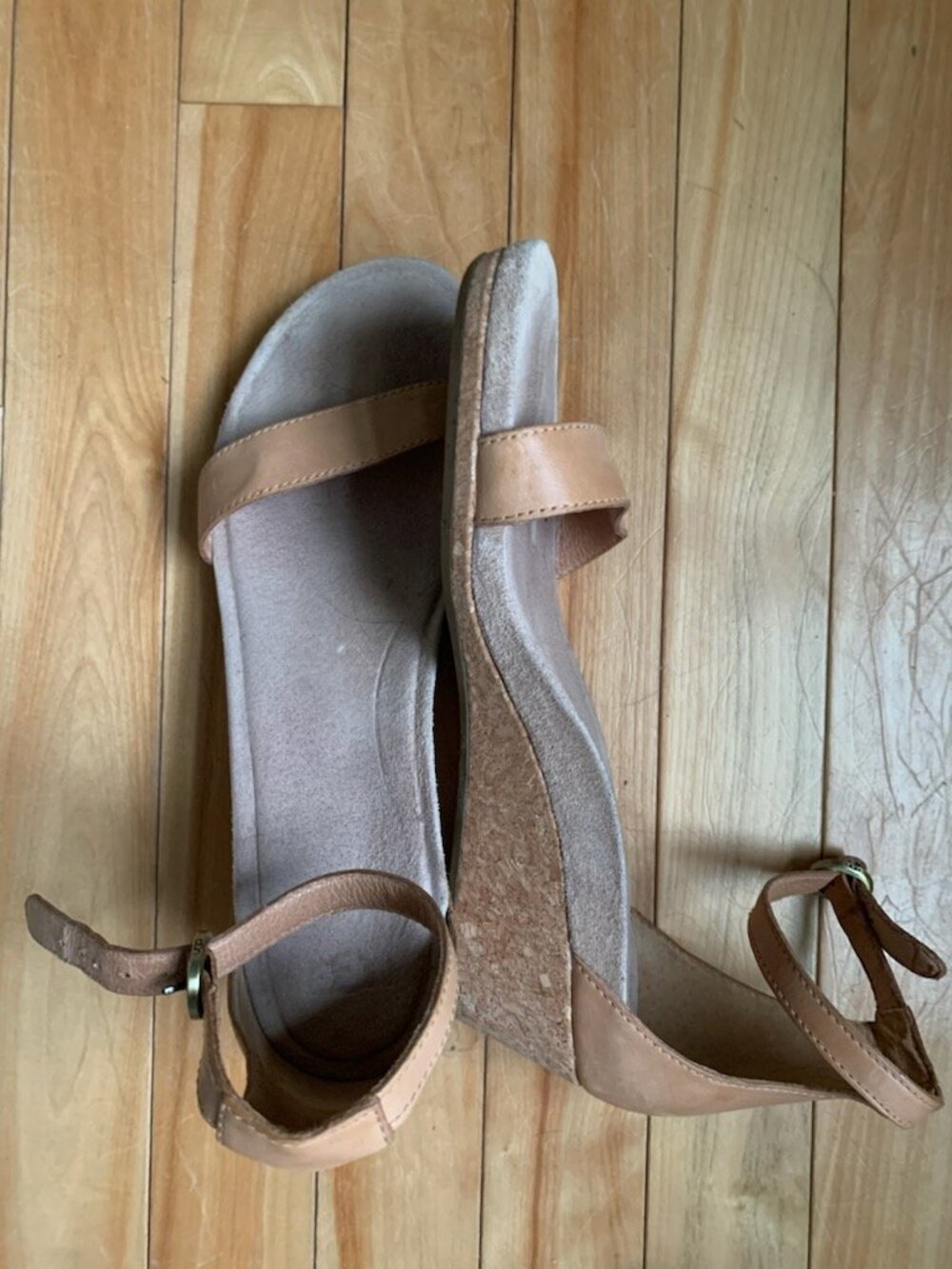 UGG tan sandal